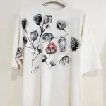 RED BLOOM TEE